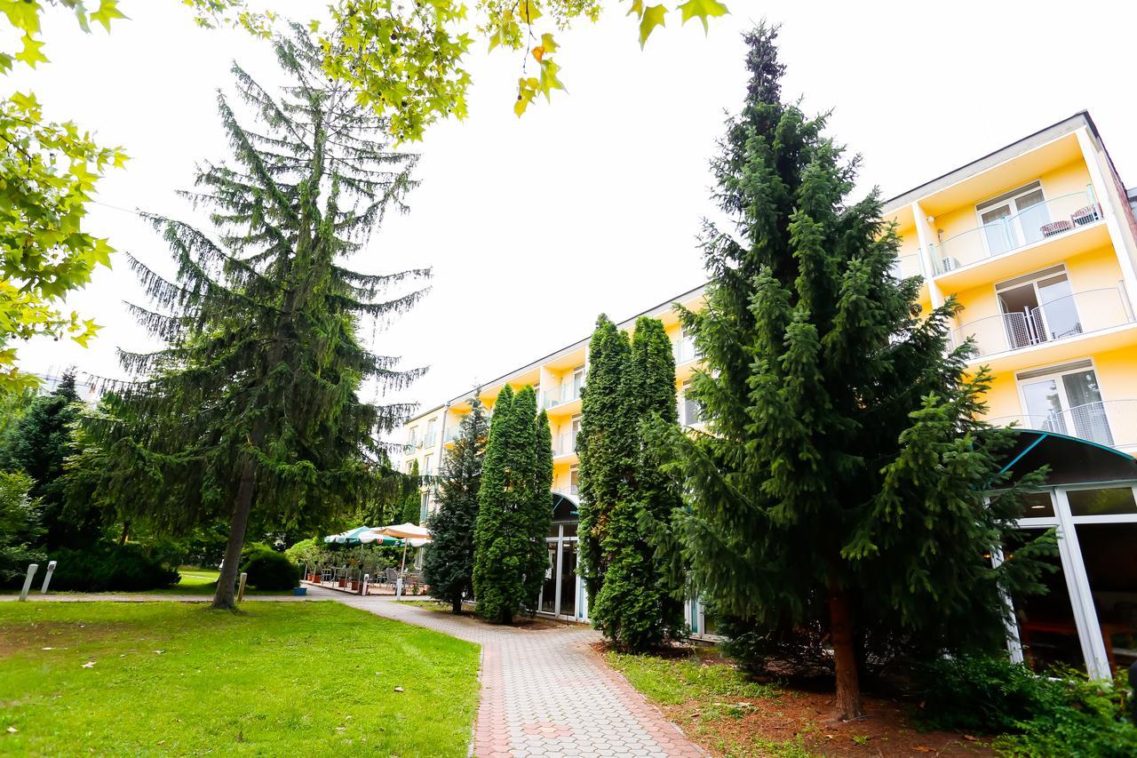 Solaris Hotel Balatonfoldvar Exterior photo